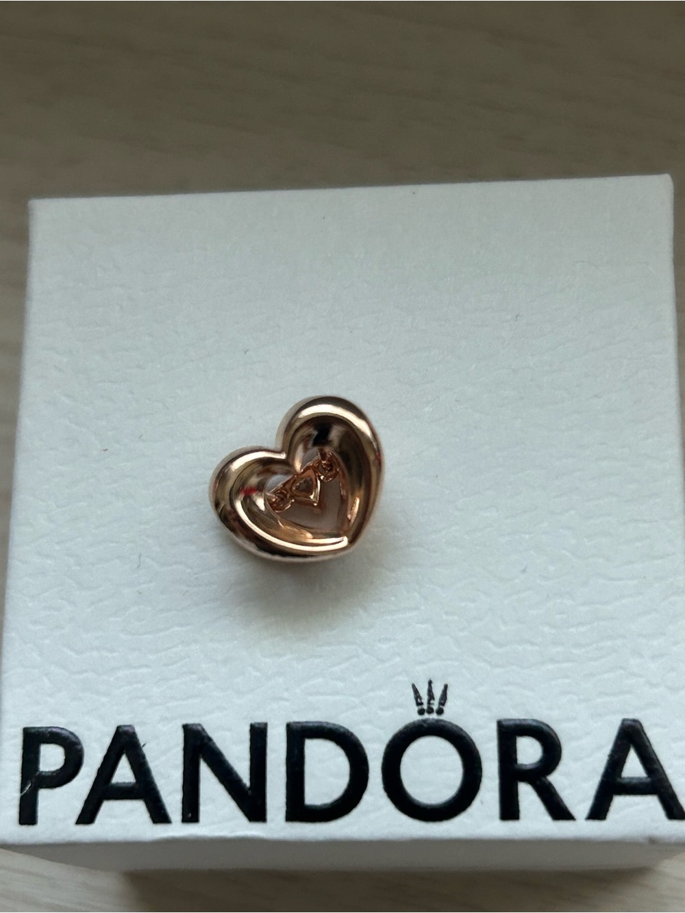 Pandora radiant heart floating charm - Picture 4 of 4